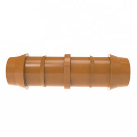 Plastik Irigasi Tubing Fittings 17mm Berduri Konektor Tee Coklat